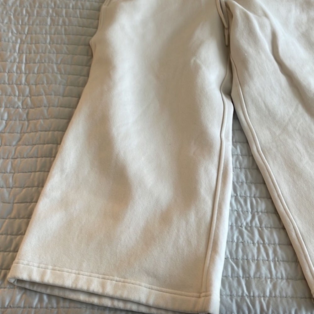 Lululemon Loungeful White opal wide leg crop pant
